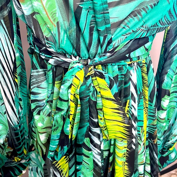 Jungle Print Long-Sleeve Maxi Dress - Picture 5 of 12